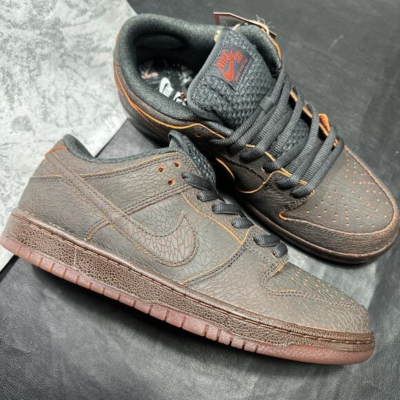 Nike SB 9.5 KRAMPUS SB DUNK LOW OG ALL HV1668-001 Ash Grey main image 12